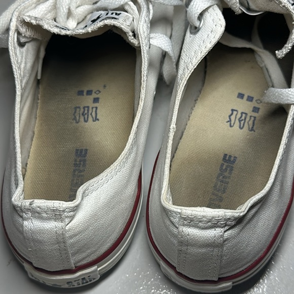 Converse Low Top, Used White Faded Color Size 10.5 US GREAT CONDITION! - Picture 11 of 12